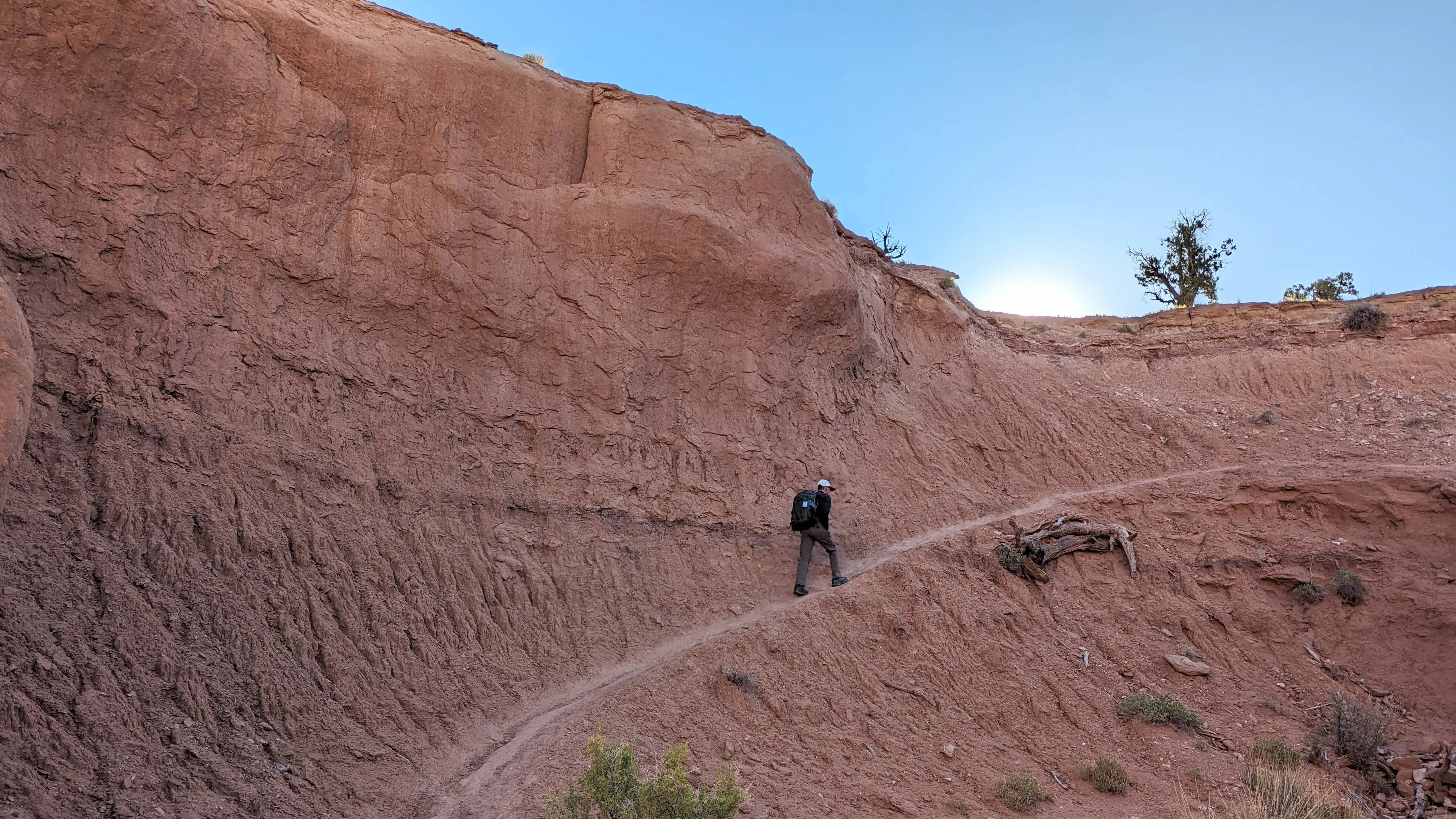 Sunrise start on the Angel's Palace Trail