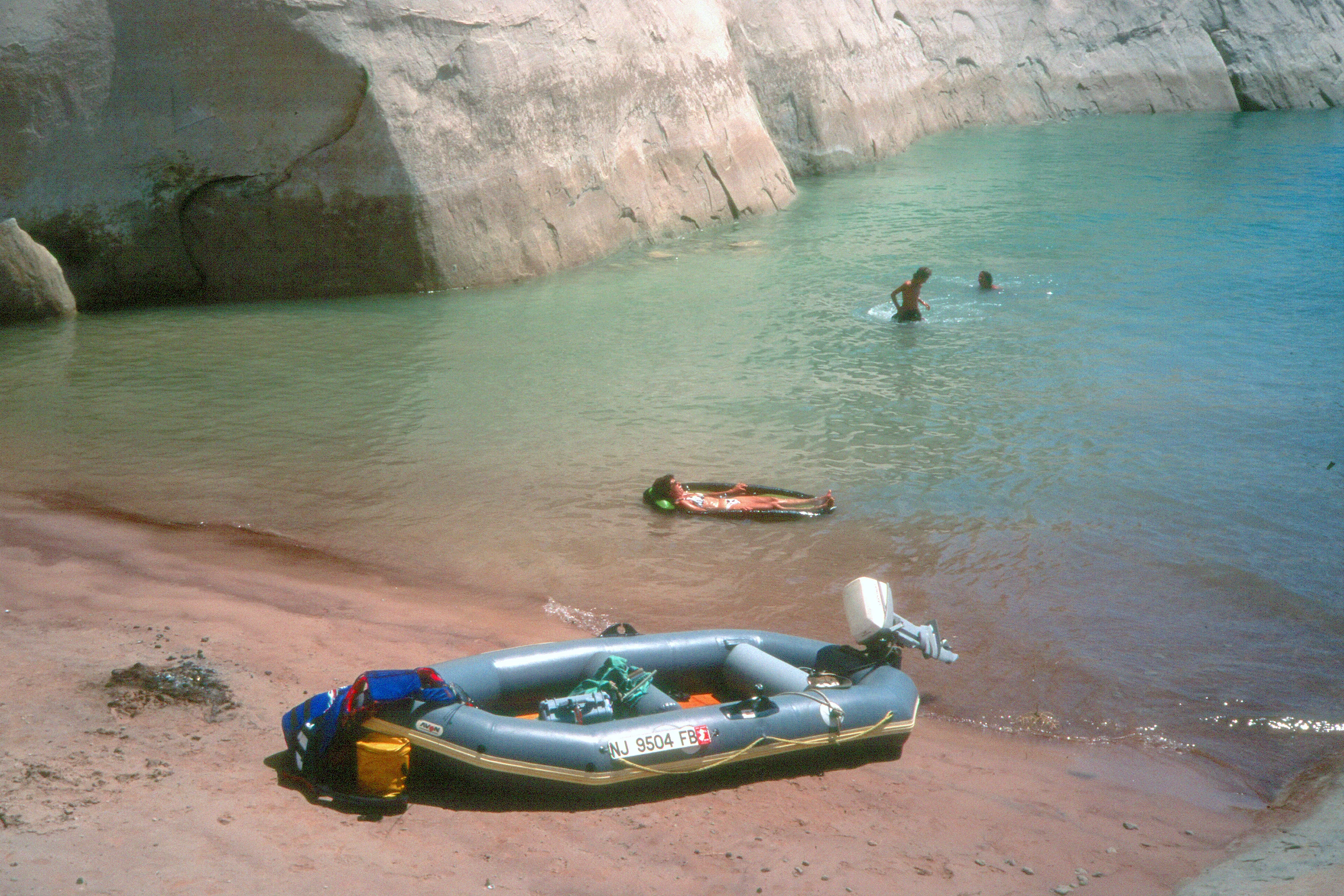 Avon Redshank with 6hp Johnson