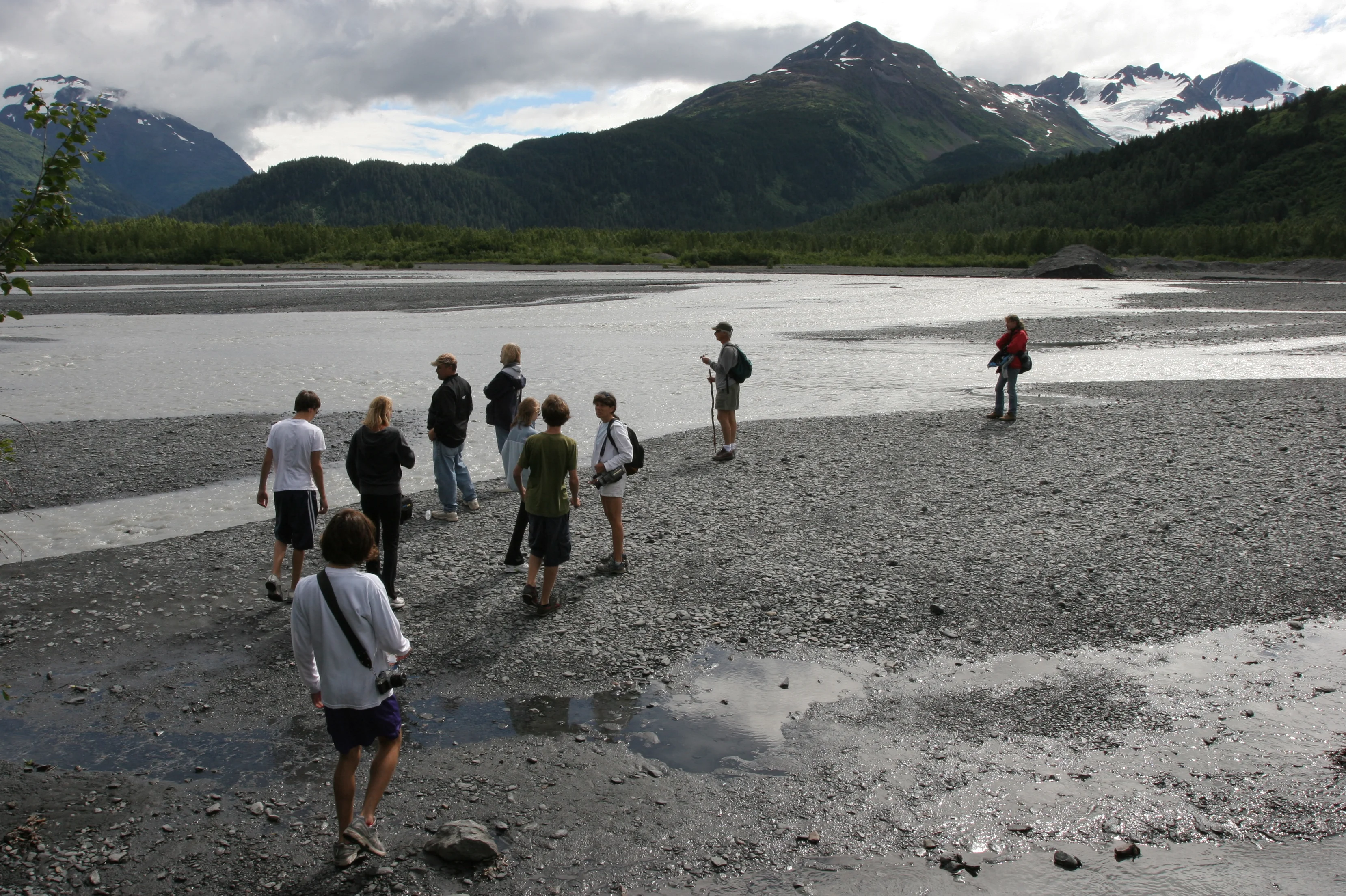 Gang hiking on the flat outwash plain