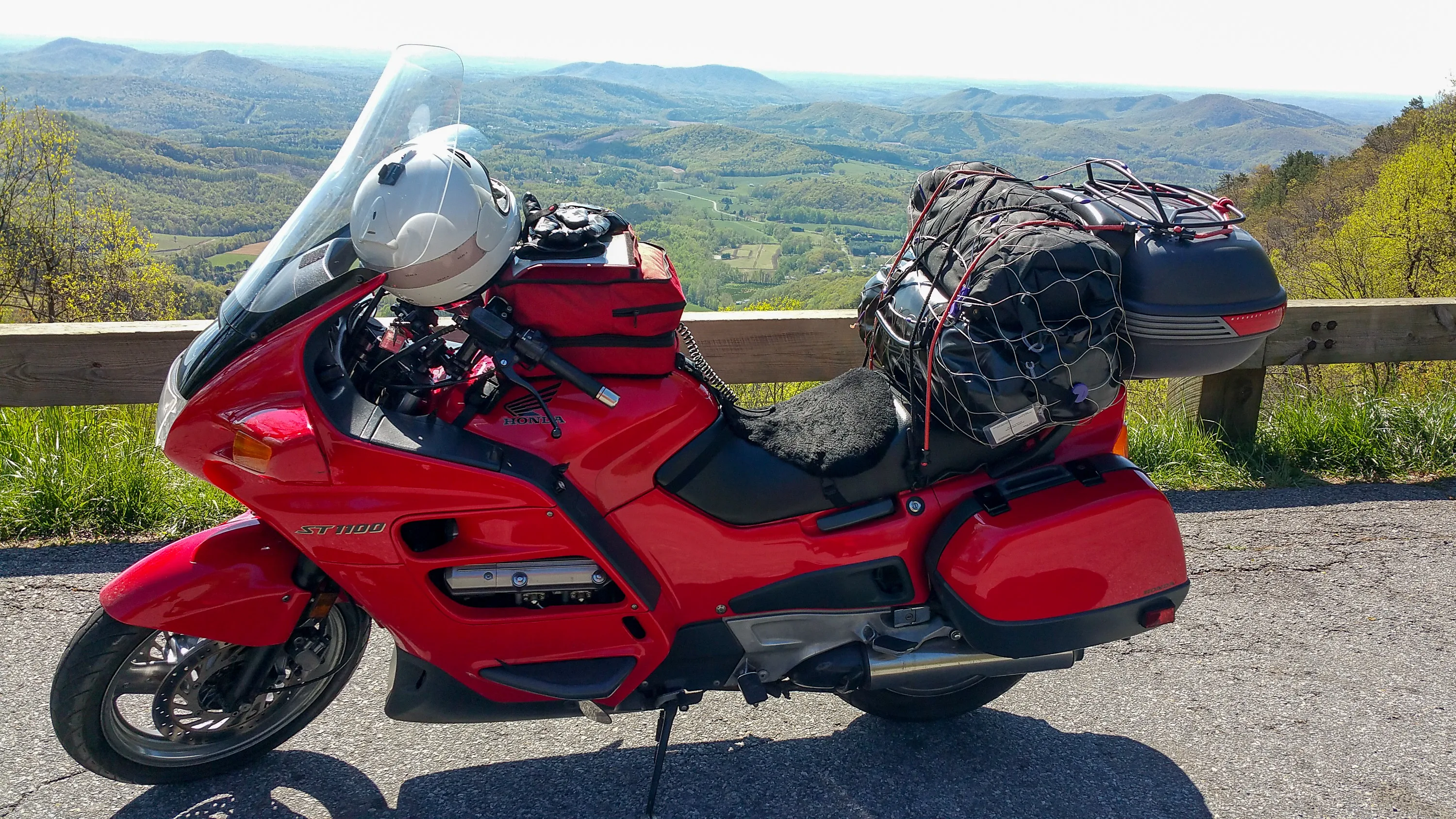 ST 1100 at Cumberland Knob Recreation area overlook