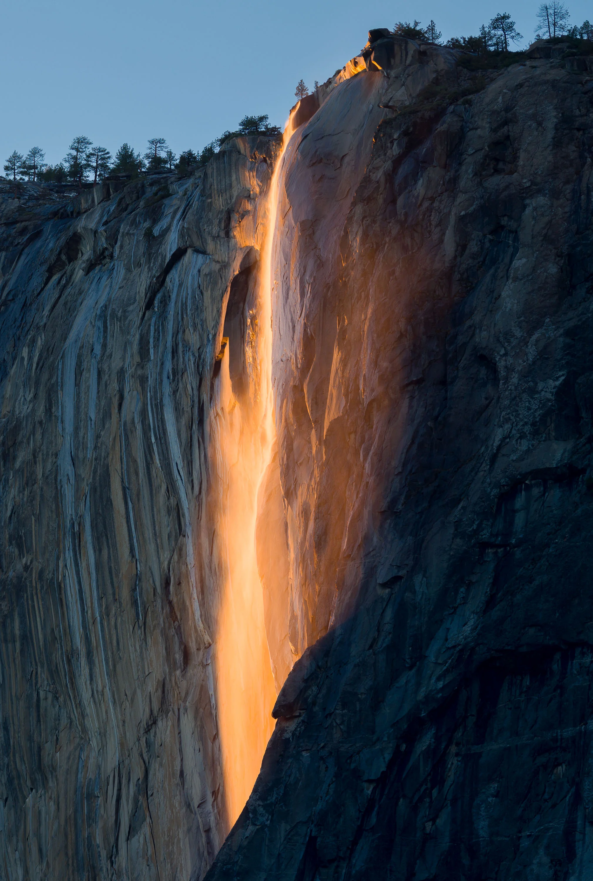 October Firefall progresses to a fiery red